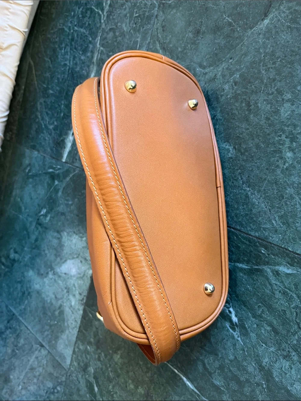 Classic Tan Leather Crossbody Bag with Front Pocket